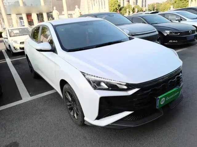 Dongfeng Yixuan — Фото автомобиля 3