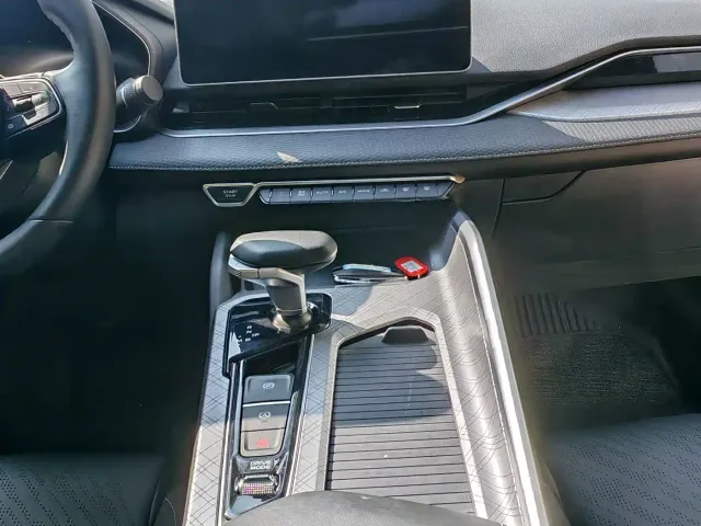 Geely Xingrui — Фото автомобиля 17