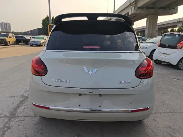Wuling Bingo — Фото автомобиля 5