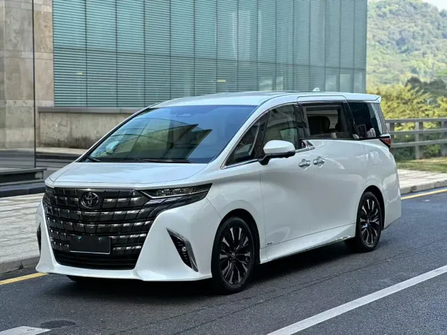 Фотография автомобиля — Toyota Alphard