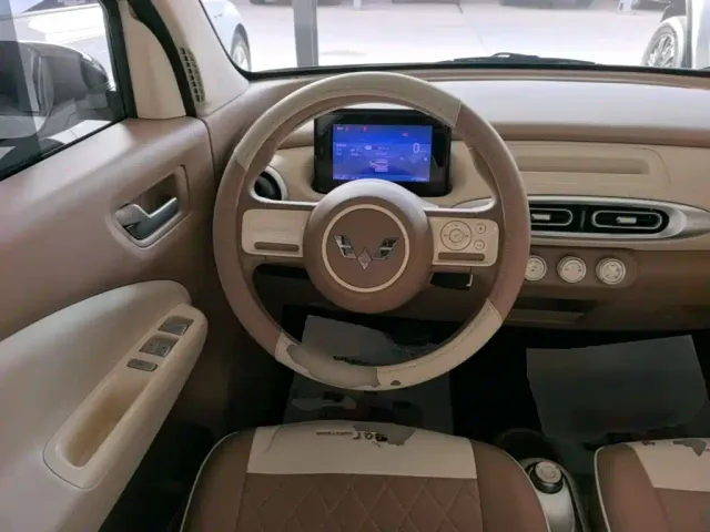 Wuling Hongguang Mini EV — Фото автомобиля 6