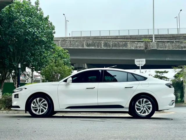 Ford Mondeo — Фото автомобиля 3