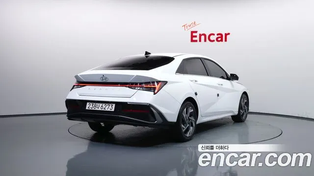 Hyundai Avante CN7 — Фото автомобиля 2