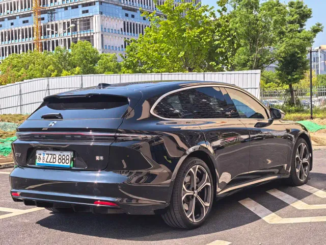 Nio ET5 Touring — Фото автомобиля 4