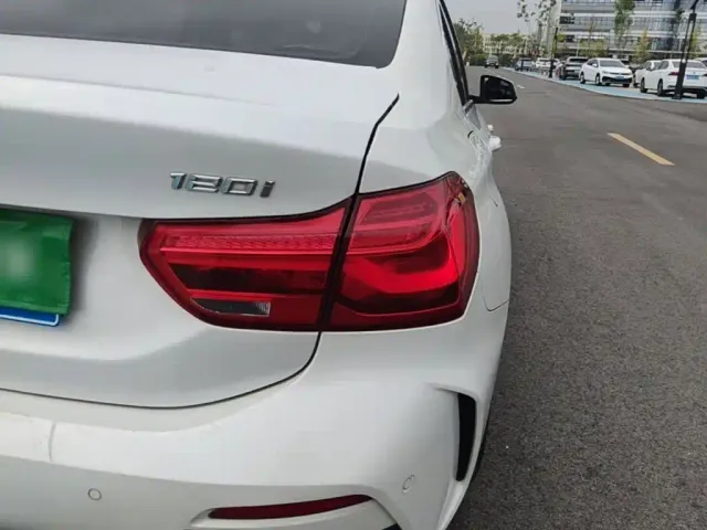BMW 1 Series — Фото автомобиля 7