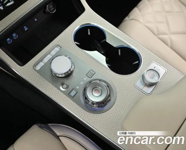 Genesis GV80 — Фото автомобиля 9
