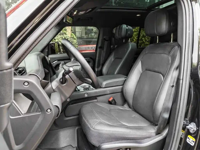 Land Rover Defender — Фото автомобиля 5