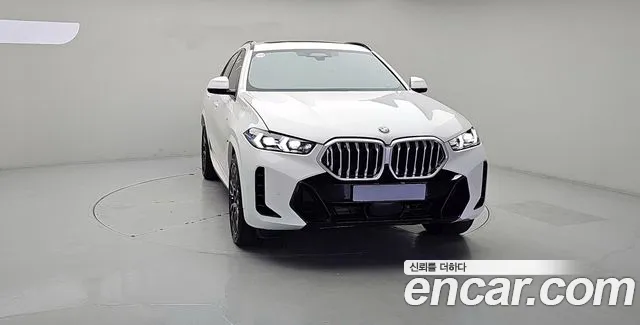 Фотография автомобиля — BMW X6 G06