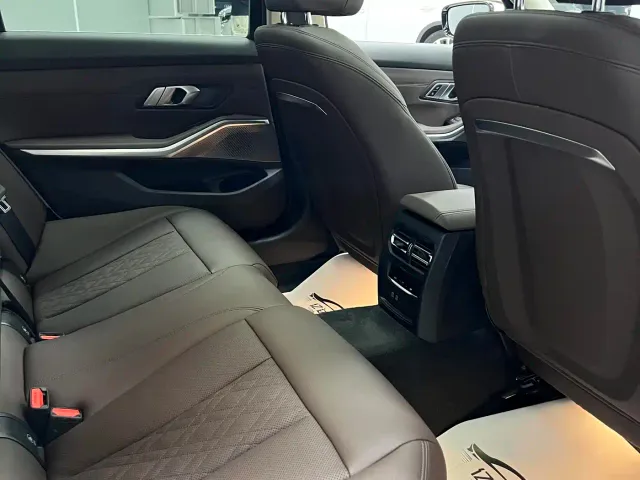 BMW 3 Series — Фото автомобиля 20