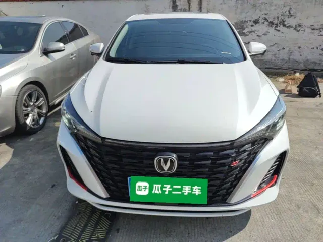 Changan Eado — Фото автомобиля 2