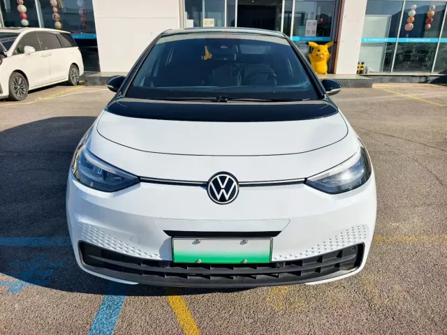 Volkswagen ID.3 — Фото автомобиля 2