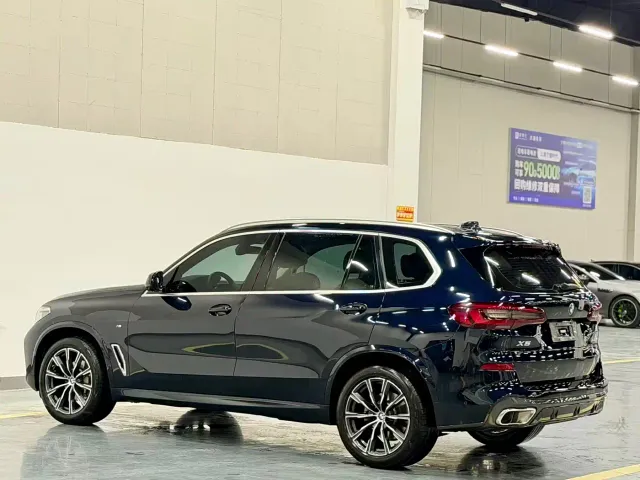 BMW X5 — Фото автомобиля 9