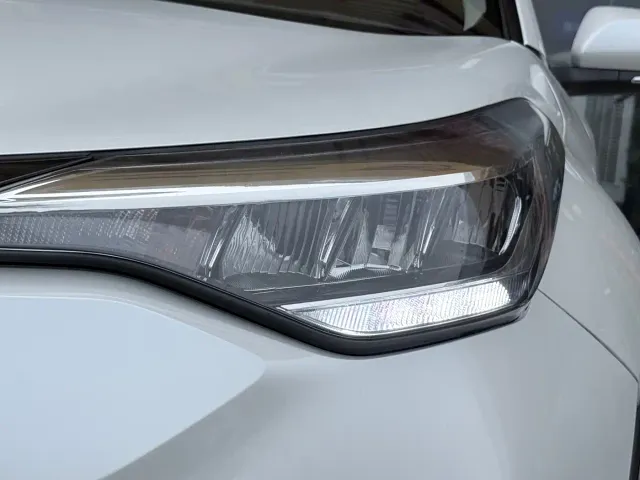 Toyota C-HR — Фото автомобиля 11