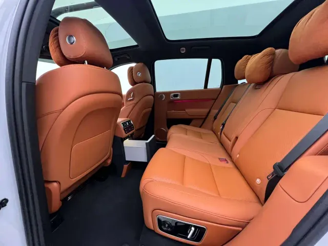 Li Auto L7 — Фото автомобиля 9