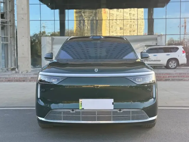 Aito M8 — Фото автомобиля 2