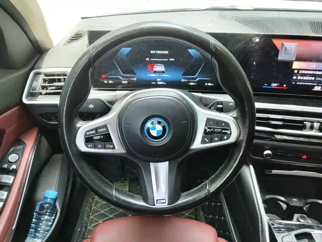 BMW i3 — Фото автомобиля 6