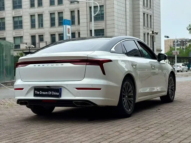 Bestune B70 — Фото автомобиля 7