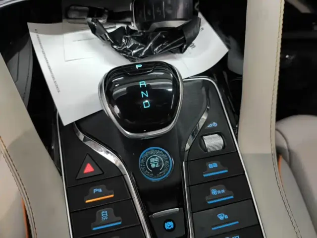 BYD Song PLUS PHEV 2021 EV Premium Model — Фото автомобиля 13