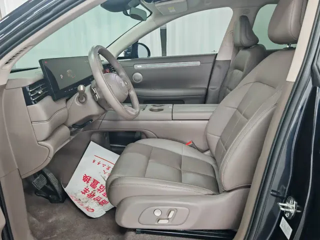 IM Motors LS6 — Фото автомобиля 7