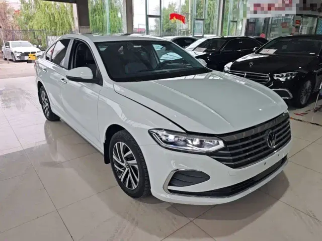 Volkswagen Lavida — Фото автомобиля 3