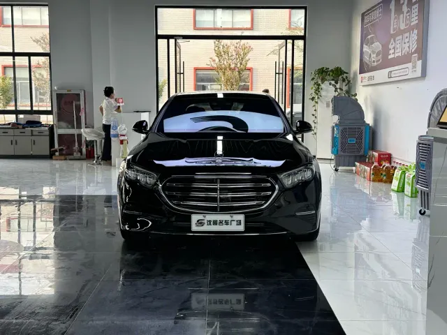Mercedes-Benz E-Class — Фото автомобиля 2