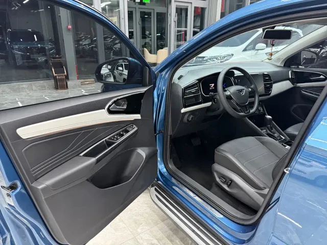 Jetta VS7 — Фото автомобиля 8