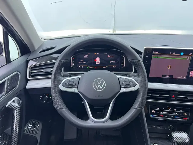 Volkswagen Tiguan L — Фото автомобиля 8