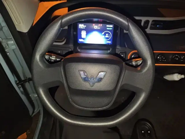 Wuling Hongguang Mini EV — Фото автомобиля 6
