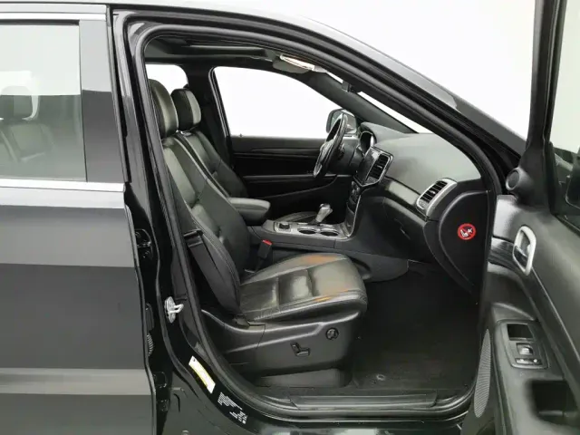 Jeep Grand Cherokee — Фото автомобиля 23