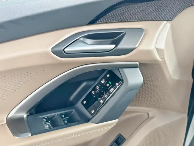 Audi Q5L — Фото автомобиля 13