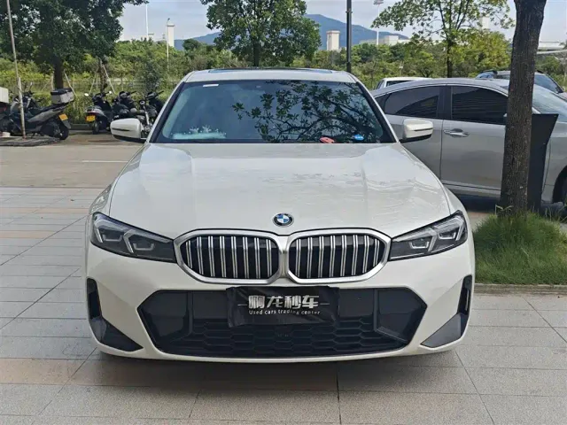 BMW 3 Series — Фото автомобиля 2