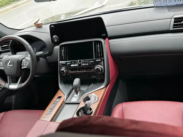 Lexus LX — Фото автомобиля 5