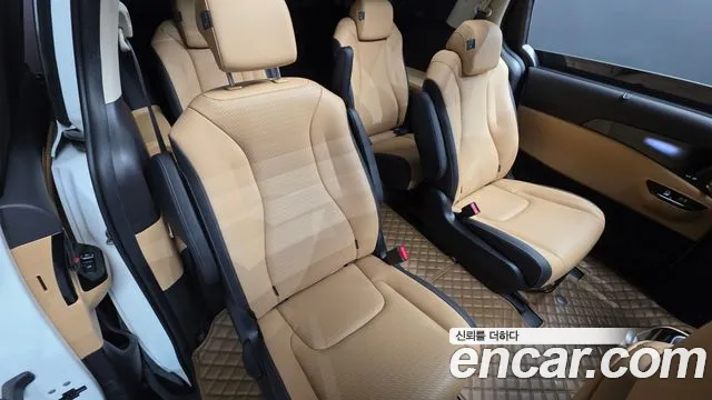 Kia Canival Carnival 4 поколение Дизель 9 мест Signature — Фото автомобиля 11