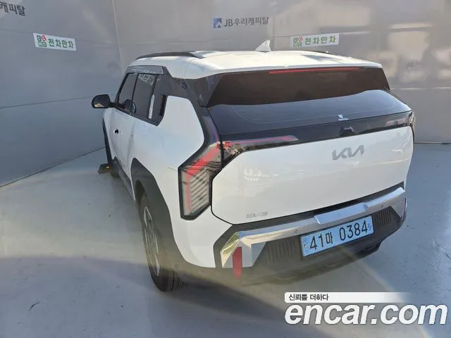 Kia EV3 — Фото автомобиля 5