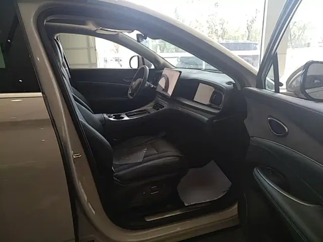 BYD Hai Shi 07 DM-i — Фото автомобиля 24