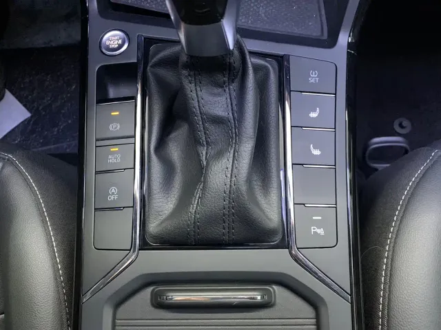 Volkswagen Passat — Фото автомобиля 10