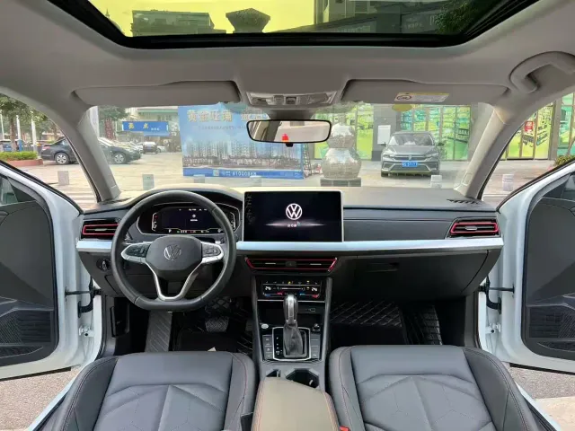 Volkswagen Lavida — Фото автомобиля 5