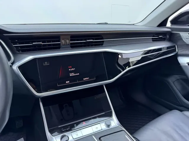 Audi A6L — Фото автомобиля 10