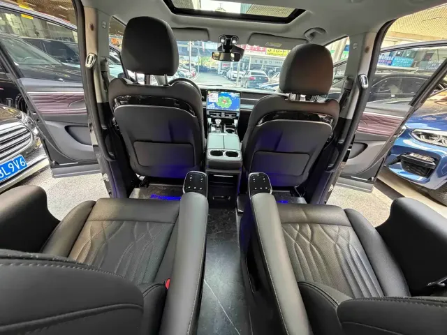 GAC Trumpchi M8 — Фото автомобиля 21
