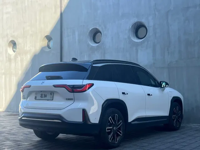 Nio ES6 — Фото автомобиля 4