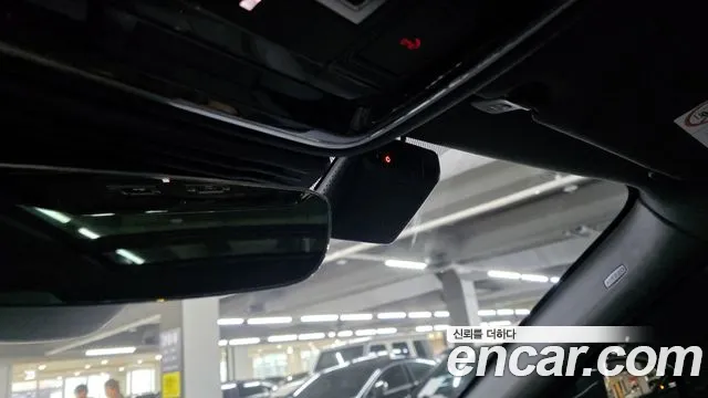 Land Rover Range Rover Velar — Фото автомобиля 19