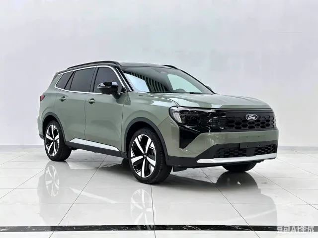 Ford Lingrui — Фото автомобиля 3