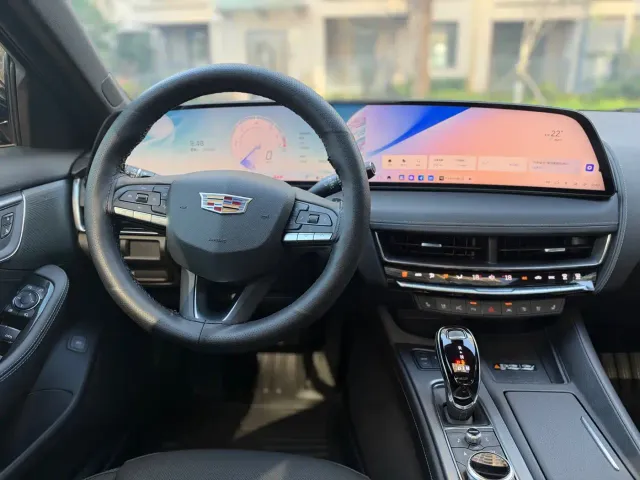 Cadillac CT5 — Фото автомобиля 8