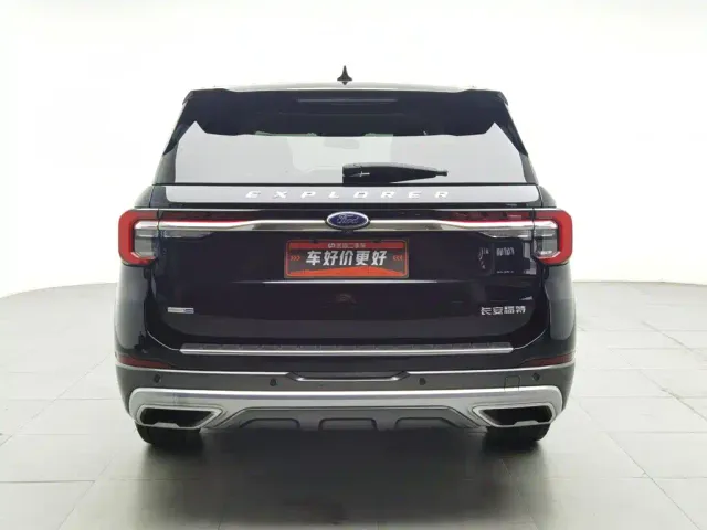 Ford Explorer — Фото автомобиля 4