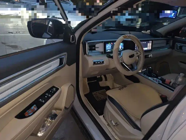 Geely ICON — Фото автомобиля 12
