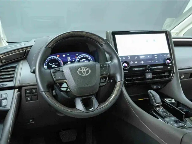 Toyota Alphard — Фото автомобиля 7