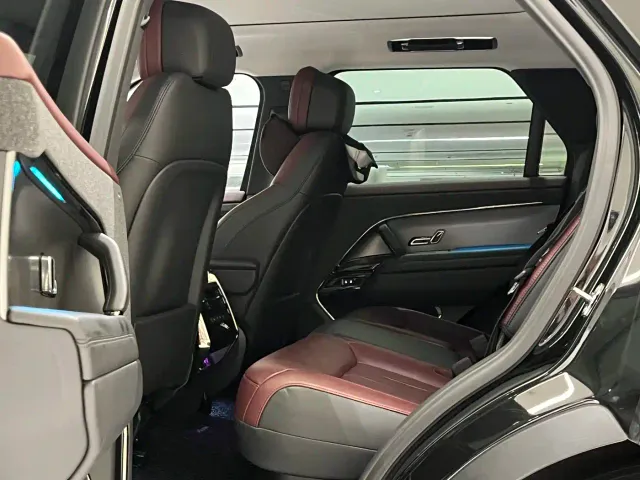 Land Rover Range Rover Sport — Фото автомобиля 9