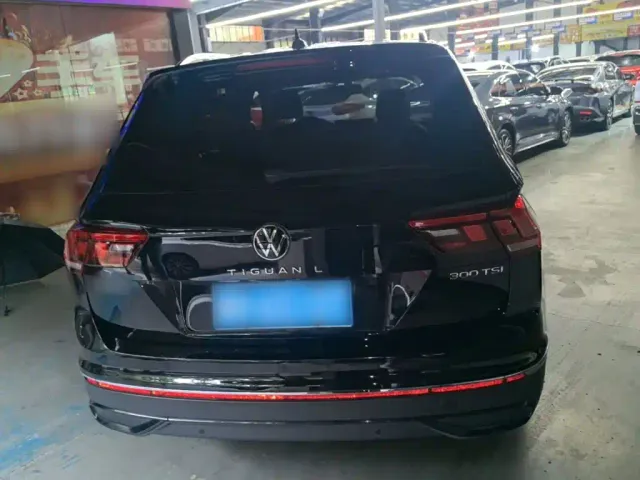 Volkswagen Tiguan L — Фото автомобиля 5