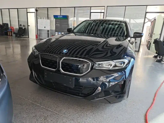 BMW i3 — Фото автомобиля 2