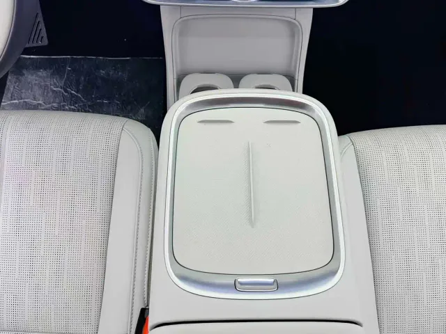Leapmotor B10 — Фото автомобиля 11
